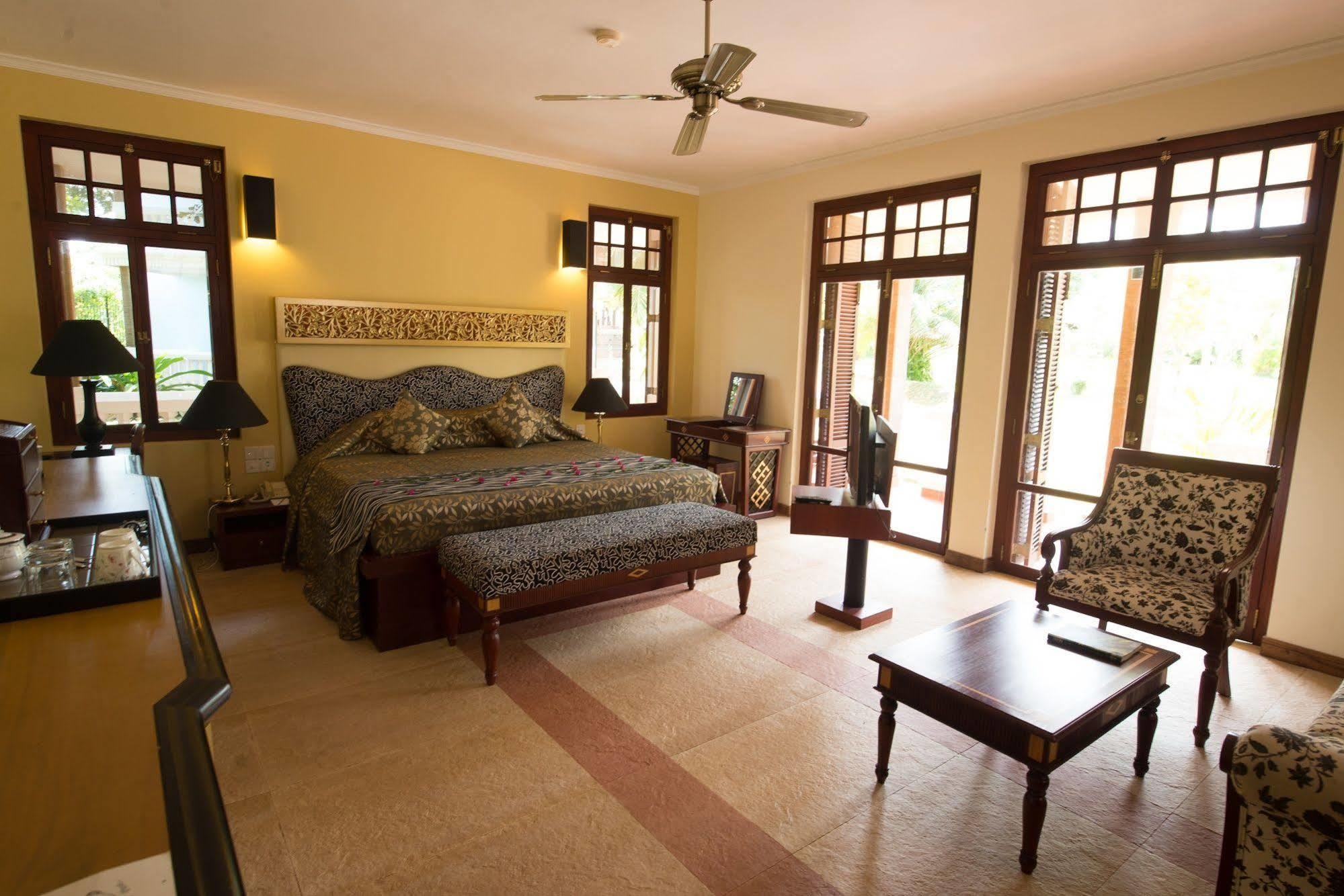 Cocoon Resort And Villas Induruwa Exterior photo